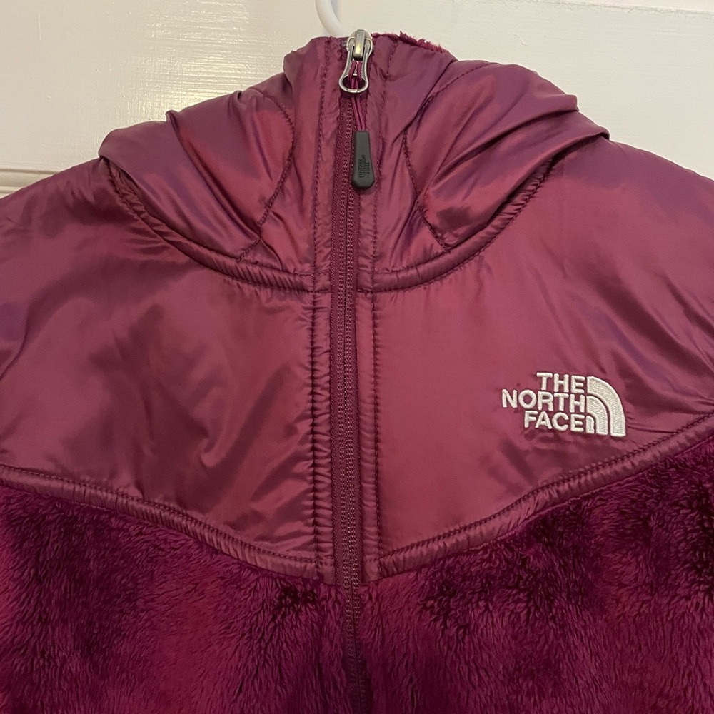 The North Face Women’s Hooded Jacket - Picture 3 of 4